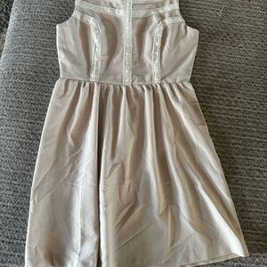 MAX & RILEY Tan Mini Dress with Lace accents, EUC!